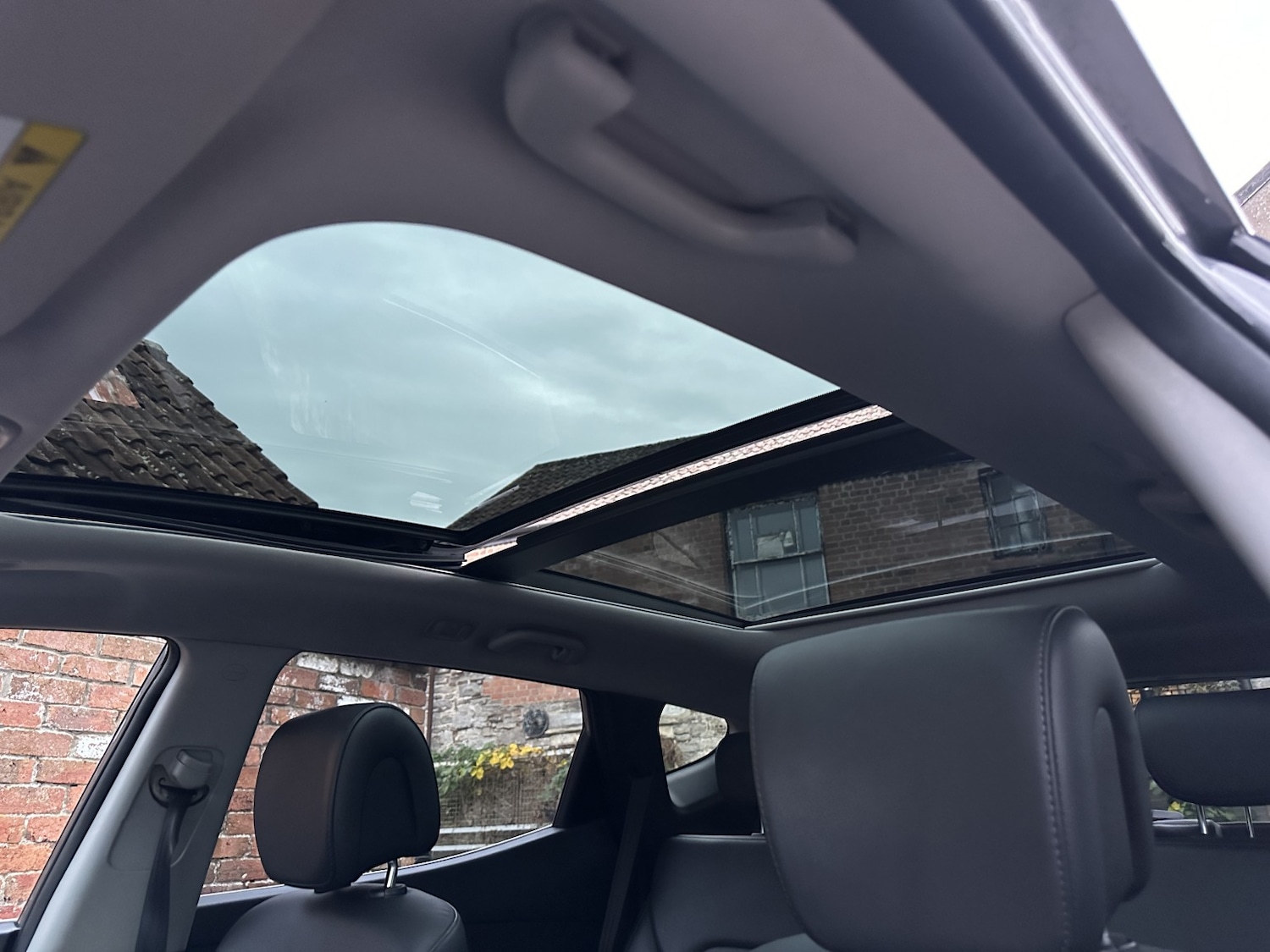 Used Hyundai Santa Fe 2014 for sale - 76488701: Photo 22