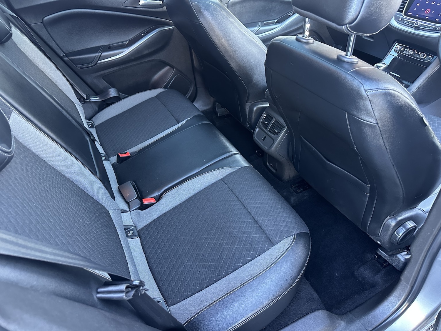 Used Vauxhall Grandland X 2018 for sale - 76643470: Photo 5