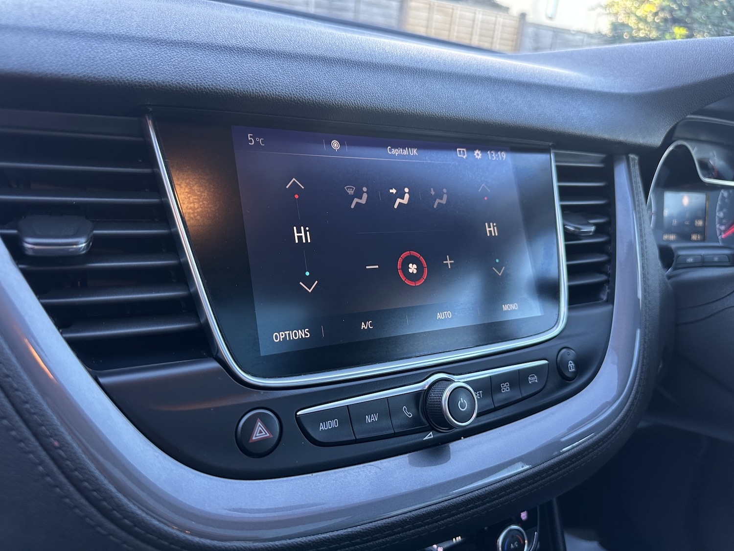 Used Vauxhall Grandland X 2018 for sale - 76643470: Photo 8