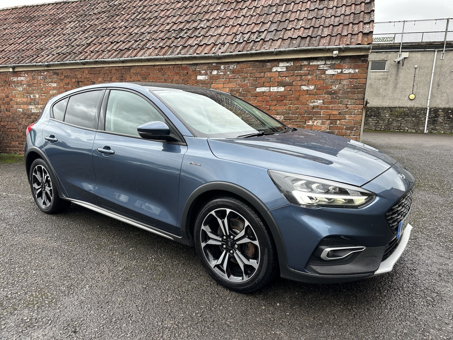 Used Ford Focus 2020 for sale - 76605858: Photo 1