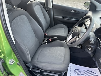 Used Hyundai i20 2011 for sale - 77135901: Photo