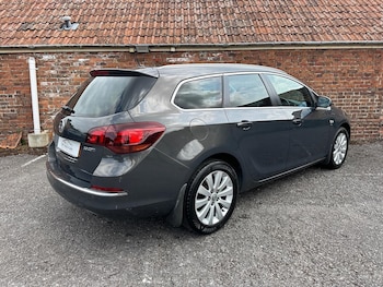 Used Vauxhall Astra 2013 for sale - 75615807: Photo
