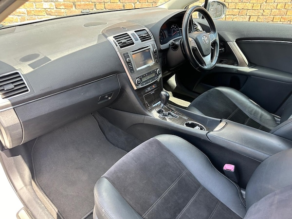 Used Toyota Avensis 2012 for sale - 76246188: Photo 15