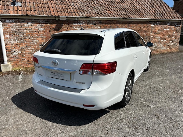 Used Toyota Avensis 2012 for sale - 76246188: Photo 9
