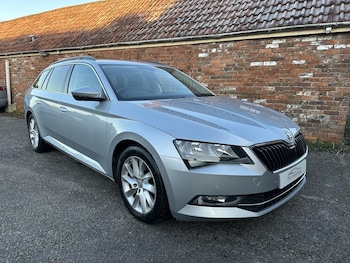 Used Skoda Superb 2016 for sale - 77065628: Photo