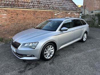 Used Skoda Superb 2016 for sale - 77065628: Photo