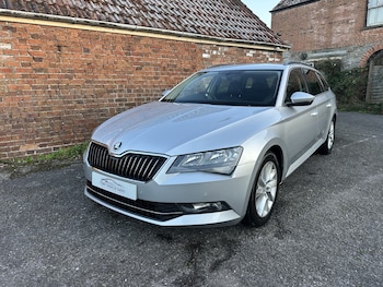 Used Skoda Superb 2016 for sale - 77065628: Photo