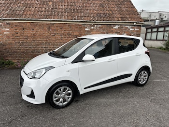 Used Hyundai i10 2018 for sale - 78852517: Photo