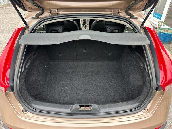 Used Volvo V40 Cross Country 2014 for sale - 76252367: Photo 16