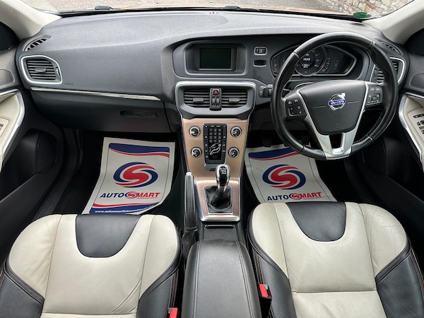 Used Volvo V40 Cross Country 2014 for sale - 76252367: Photo 17