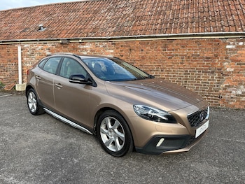 Volvo - V40 Cross Country