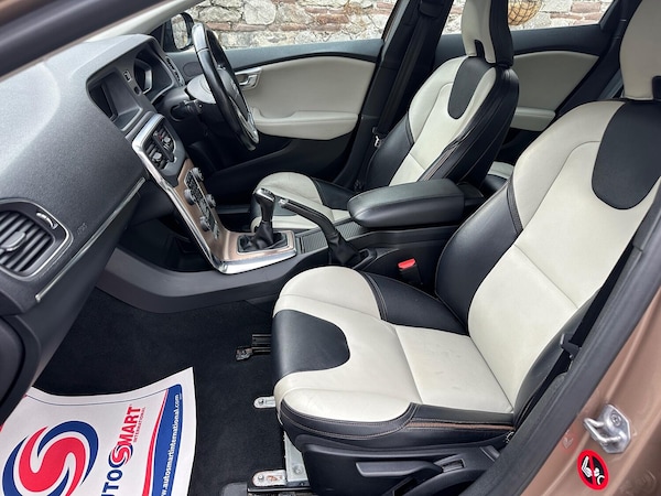 Used Volvo V40 Cross Country 2014 for sale - 76252367: Photo 20