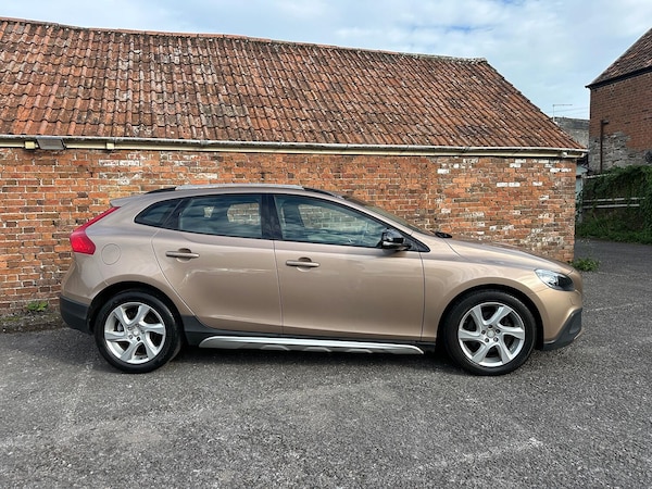 Used Volvo V40 Cross Country 2014 for sale - 76252367: Photo 4