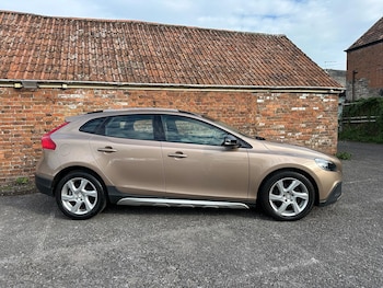 Used Volvo V40 Cross Country 2014 for sale - 76252367: Photo 4