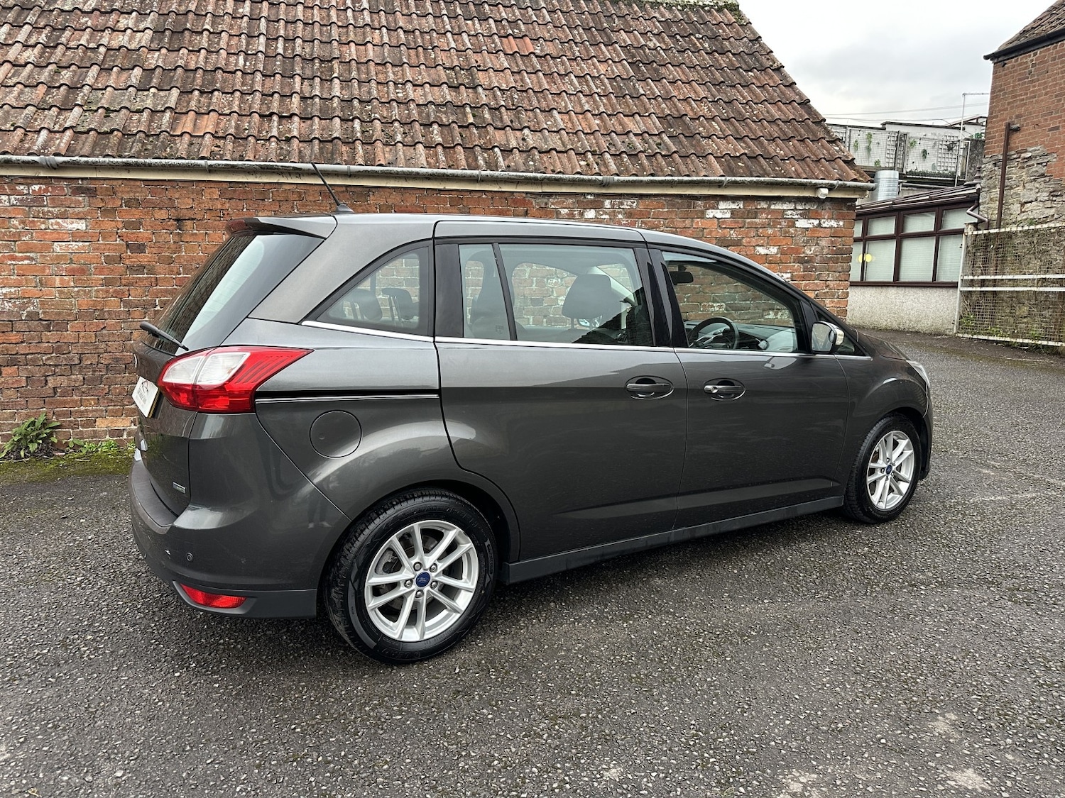 Used Ford Grand C-Max 2018 for sale - 77610099: Photo 10