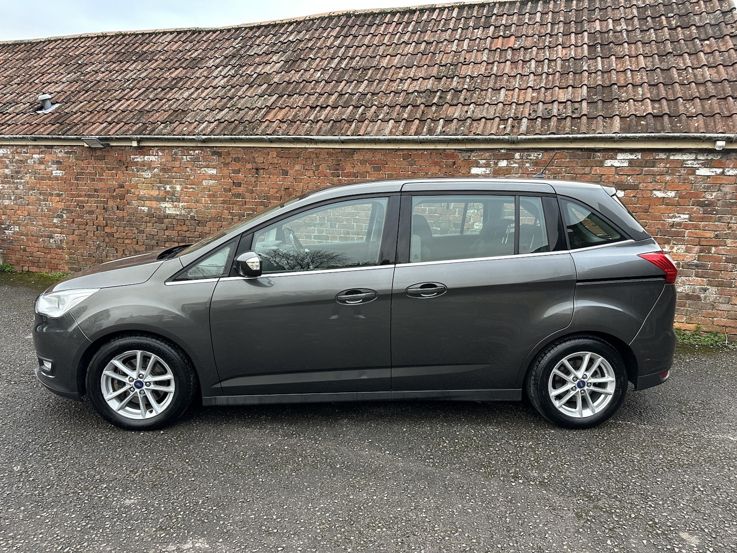Used Ford Grand C-Max 2018 for sale - 77610099: Photo 4