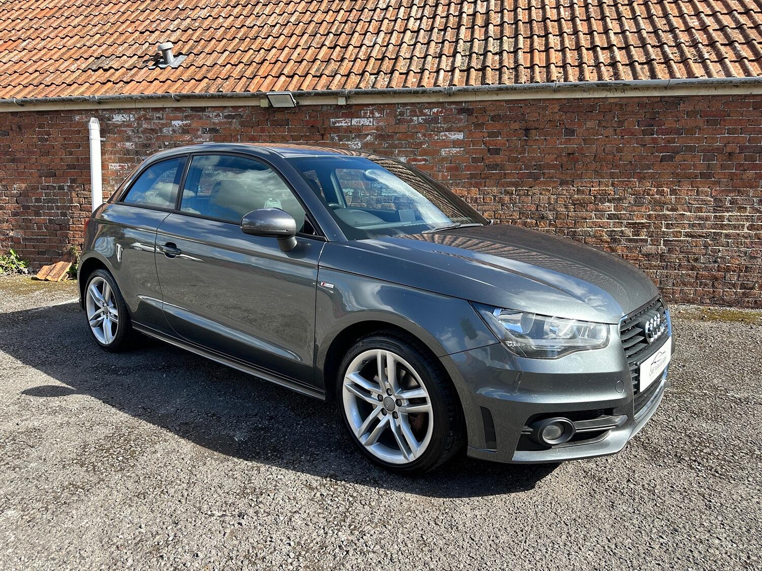 Used Audi A1 2013 for sale - 76076018: Photo 1