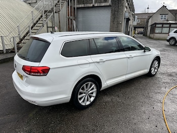 Used Volkswagen Passat 2015 for sale - 76877607: Photo