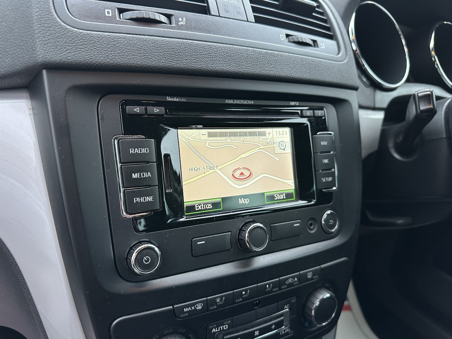 Used Skoda Yeti 2012 for sale - 76924318: Photo 24