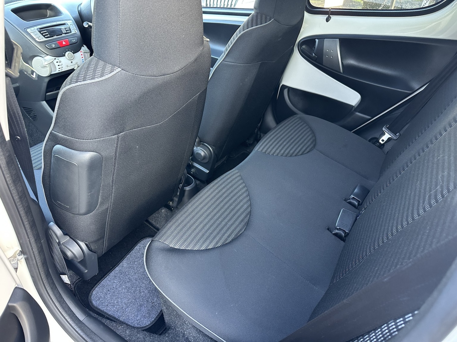 Used Peugeot 107 2014 for sale - 77154325: Photo 17