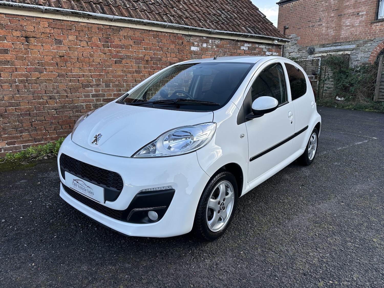 Used Peugeot 107 2014 for sale - 77154325: Photo 4
