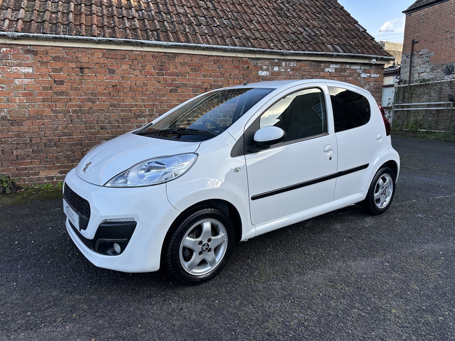 Used Peugeot 107 2014 for sale - 77154325: Photo 5