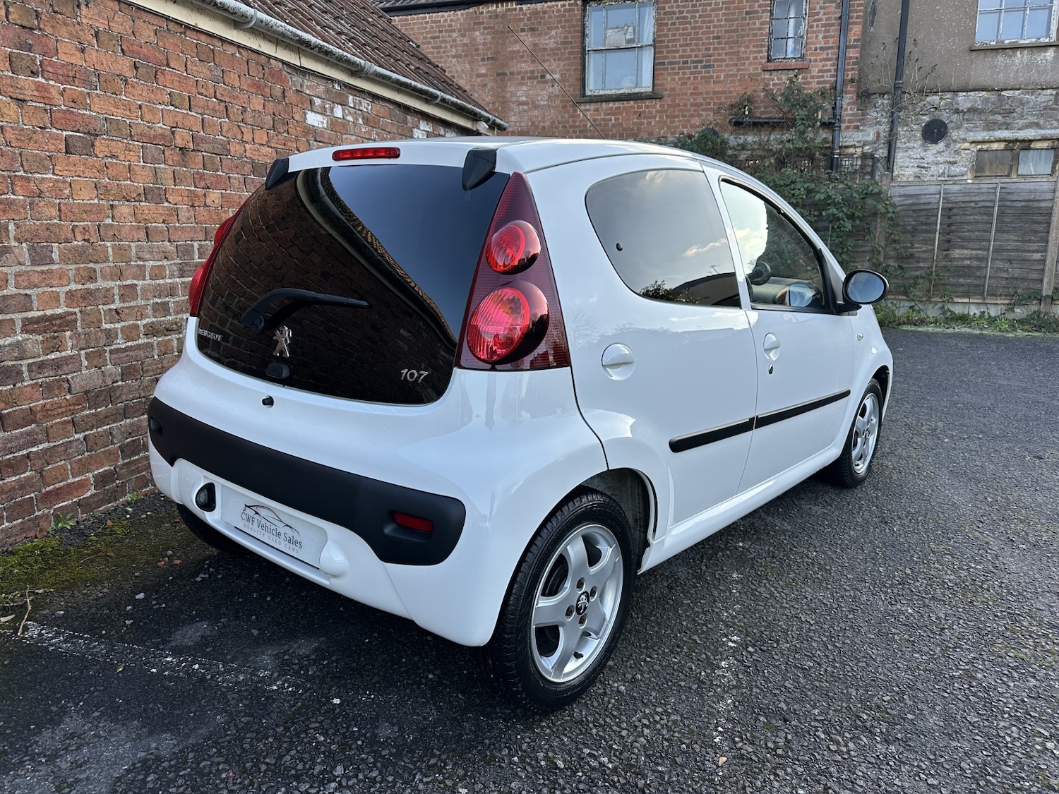 Used Peugeot 107 2014 for sale - 77154325: Photo 9