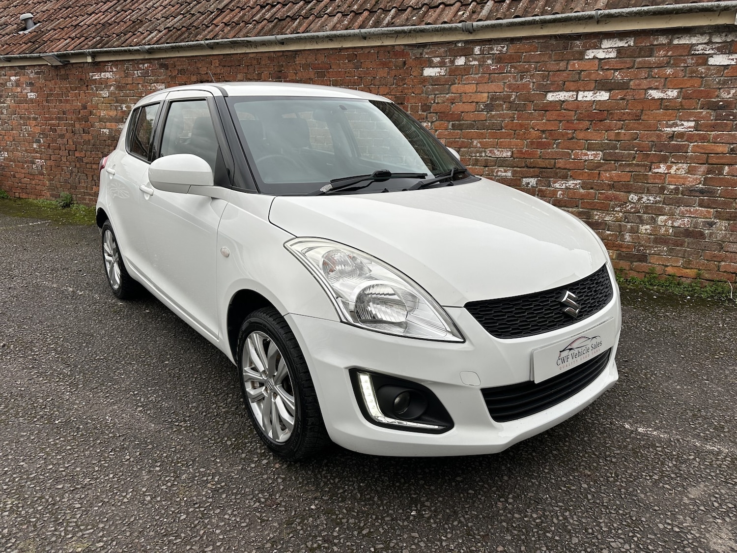 Used Suzuki Swift 2016 for sale - 77357410: Photo 2