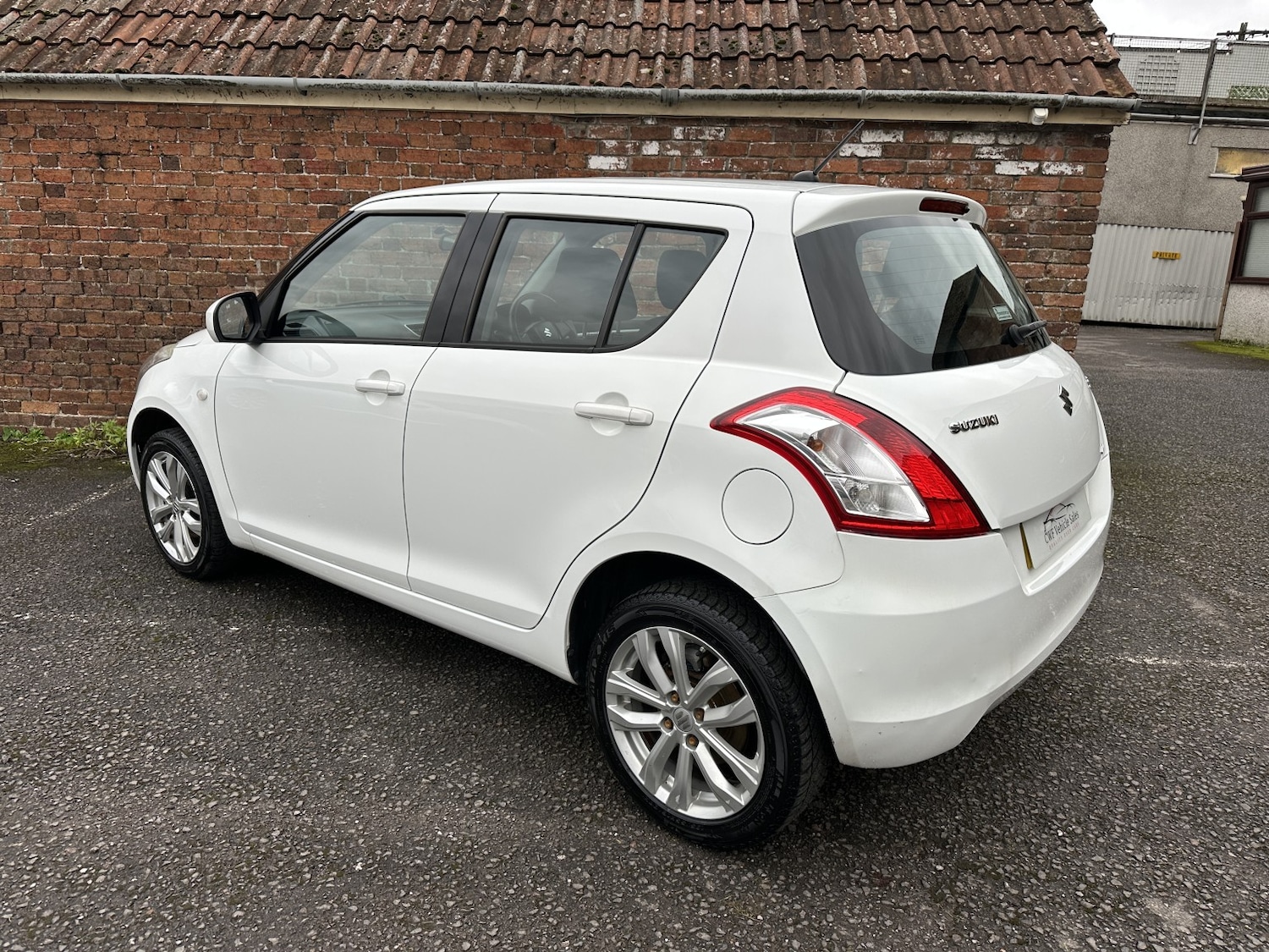 Used Suzuki Swift 2016 for sale - 77357410: Photo 5