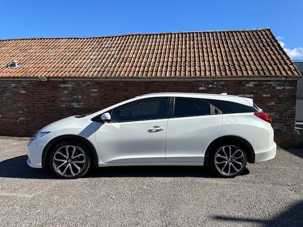 Used Honda Civic 2014 for sale - 76045652: Photo 3
