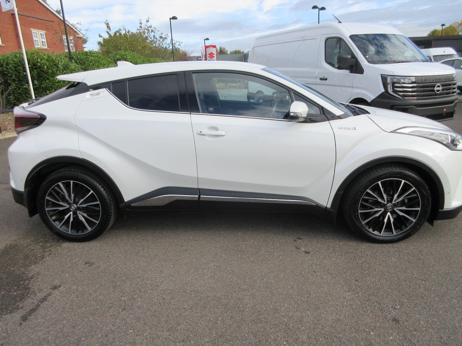 Used Toyota C-HR 2019 for sale - 76839621: Photo 12