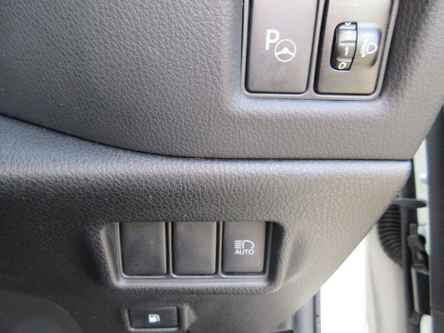 Used Toyota C-HR 2019 for sale - 76839621: Photo 22