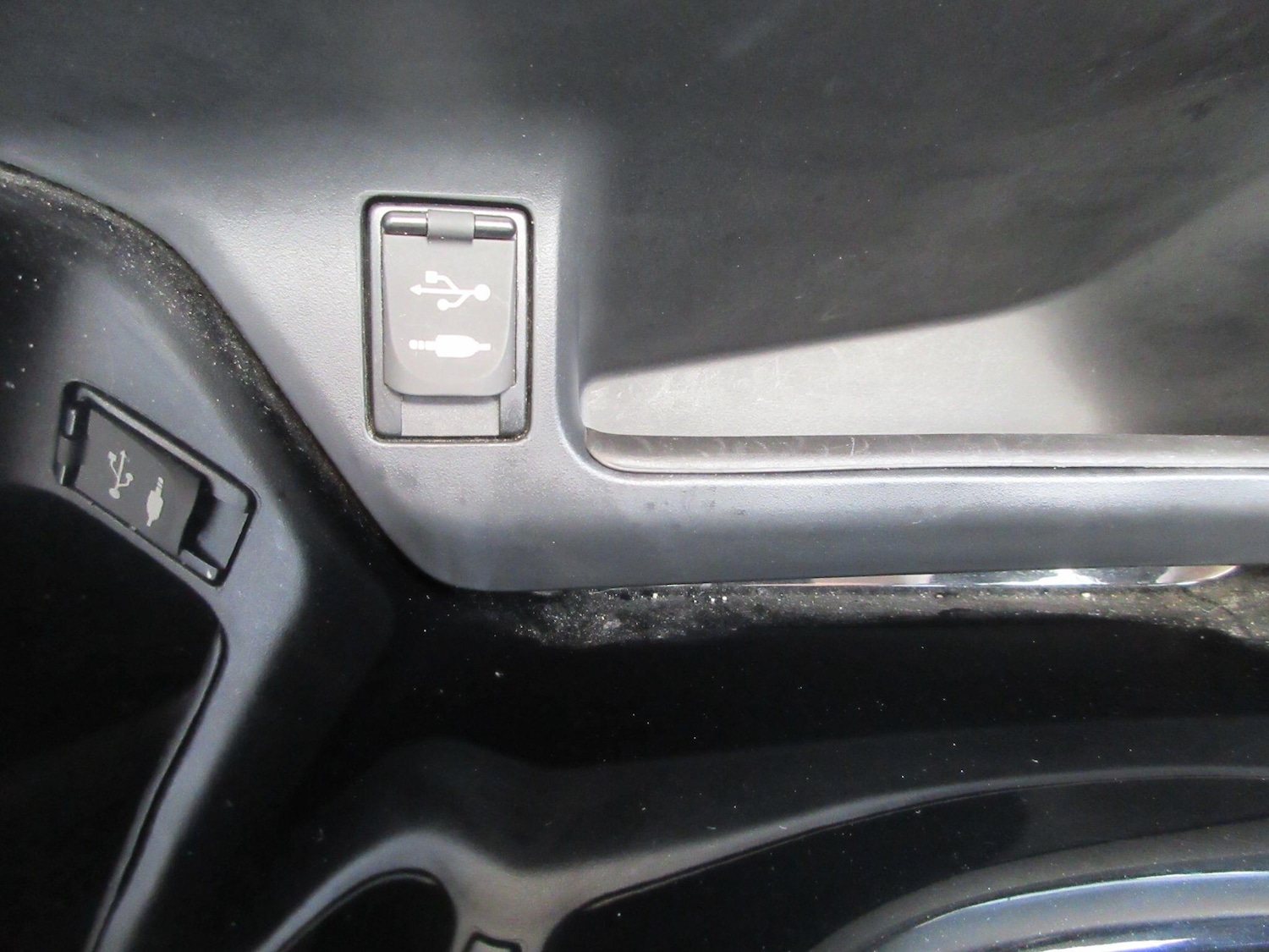 Used Toyota C-HR 2019 for sale - 76839621: Photo 24