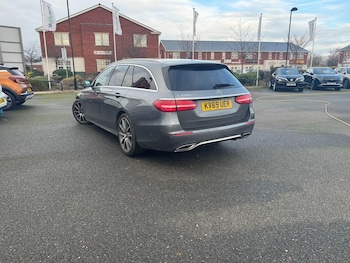 Used Mercedes-Benz E Class 2020 for sale - 76913784: Photo