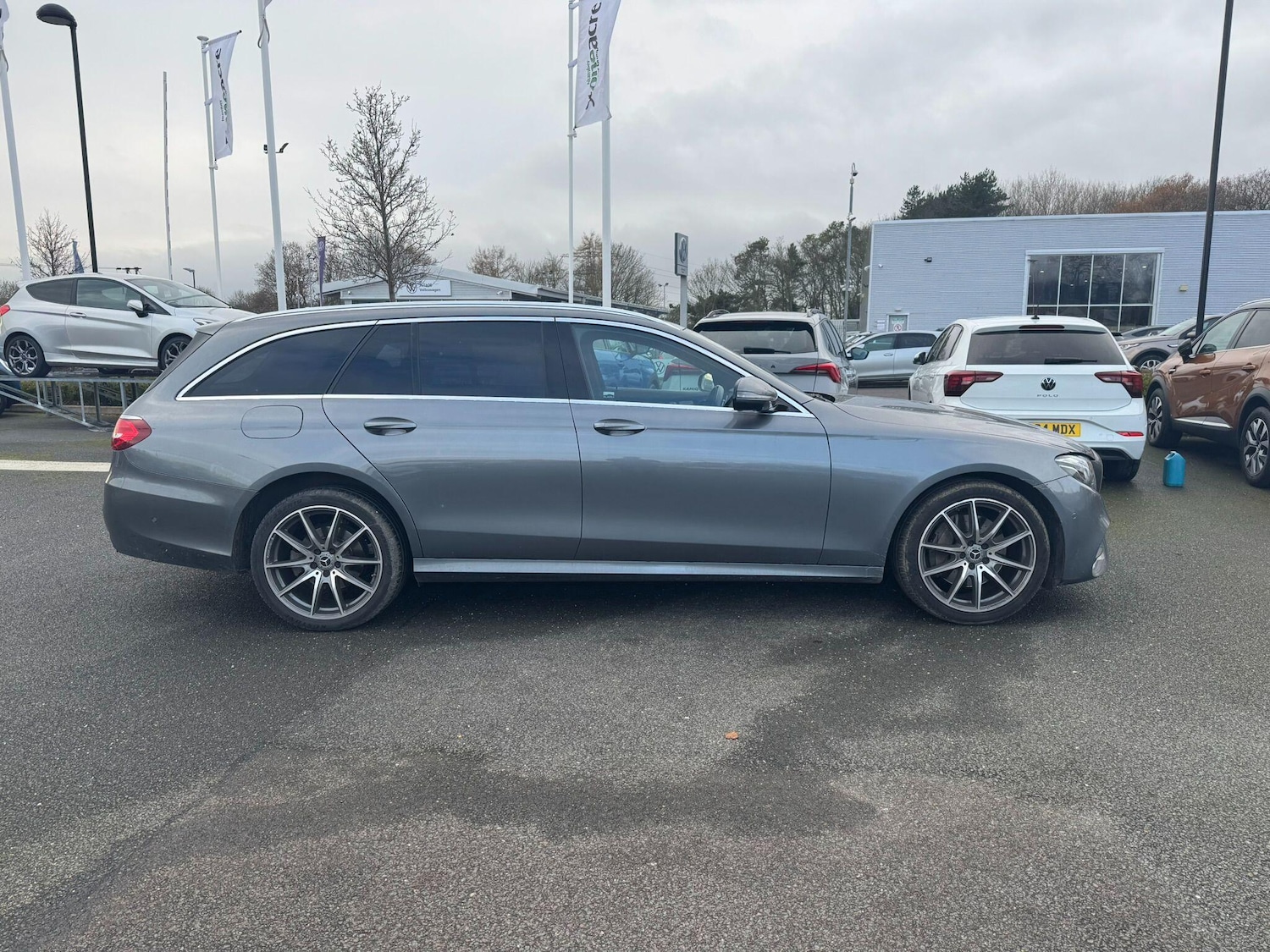 Used Mercedes-Benz E Class 2020 for sale - 76913784: Photo 4