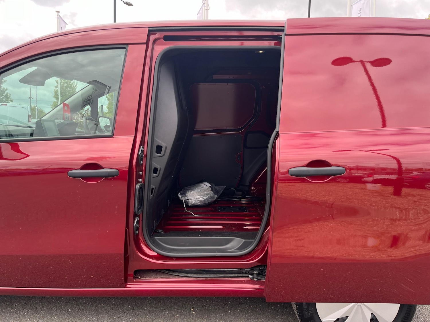 Used Nissan Other 2023 for sale - 76613231: Photo 12