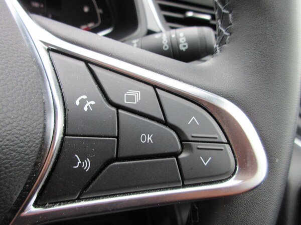 Used Renault Captur 2023 for sale - 74691205: Photo 17