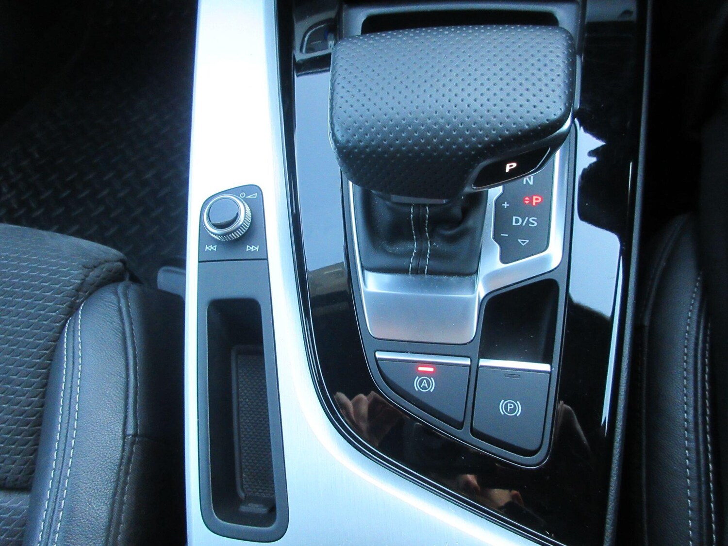 Used Audi A4 for sale - 76898591: Photo 12