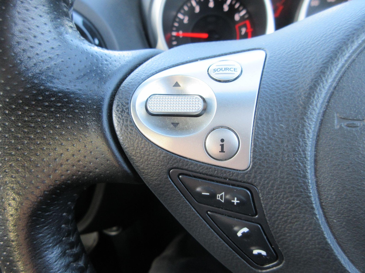 Used Nissan Juke 2016 for sale - 77330983: Photo 14