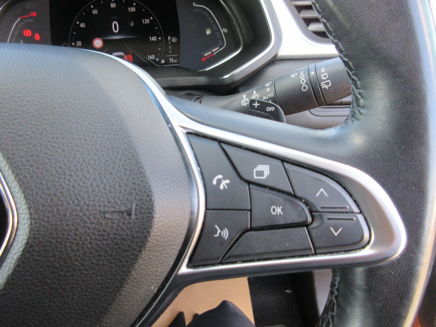 Used Renault Captur 2020 for sale - 75741621: Photo 25