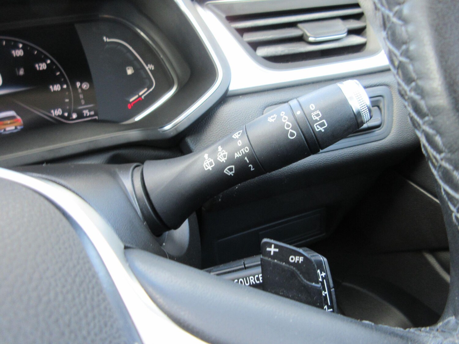 Used Renault Captur 2020 for sale - 75741621: Photo 28