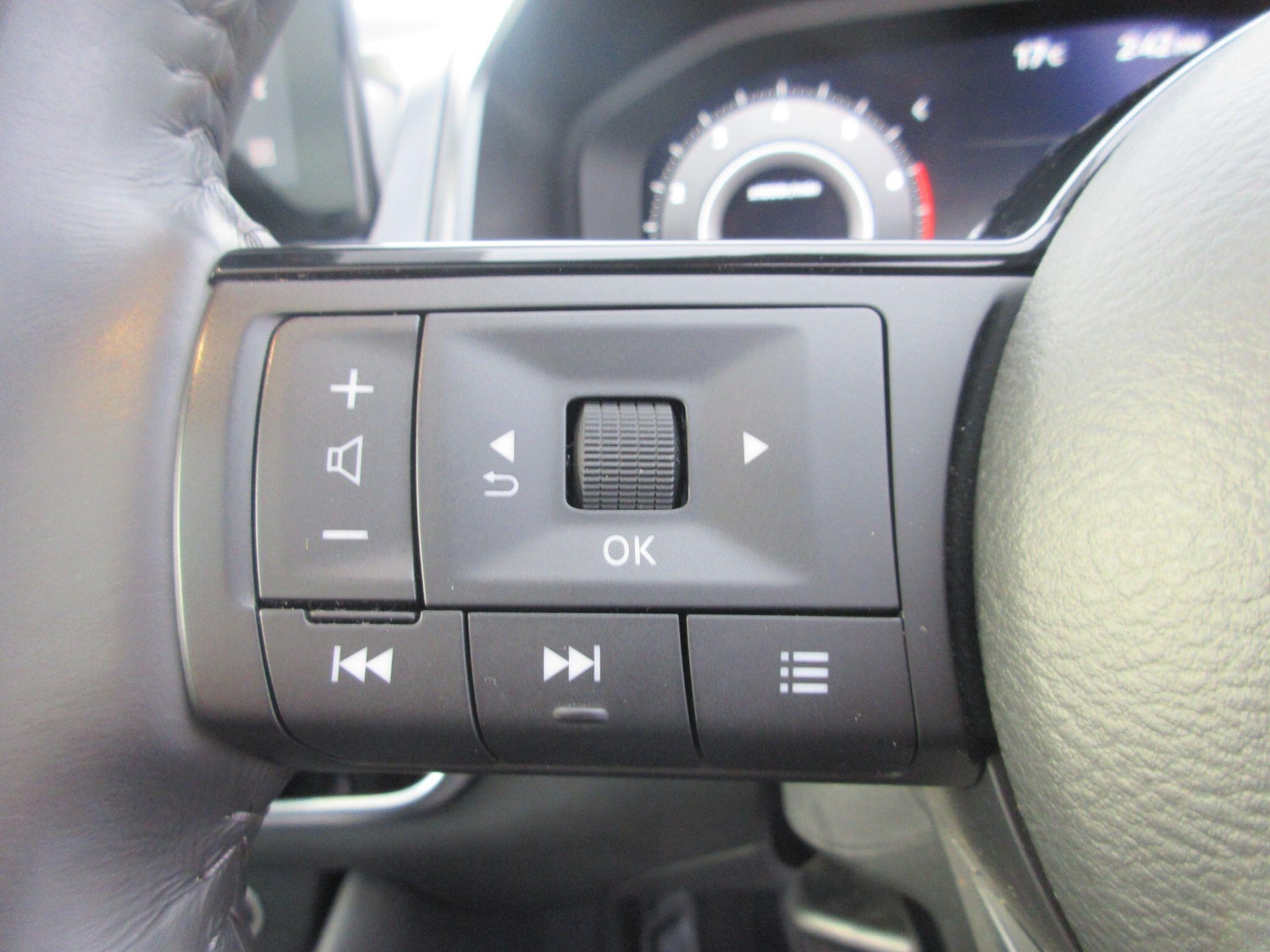 Used Nissan Qashqai 2024 for sale - 76512520: Photo 15