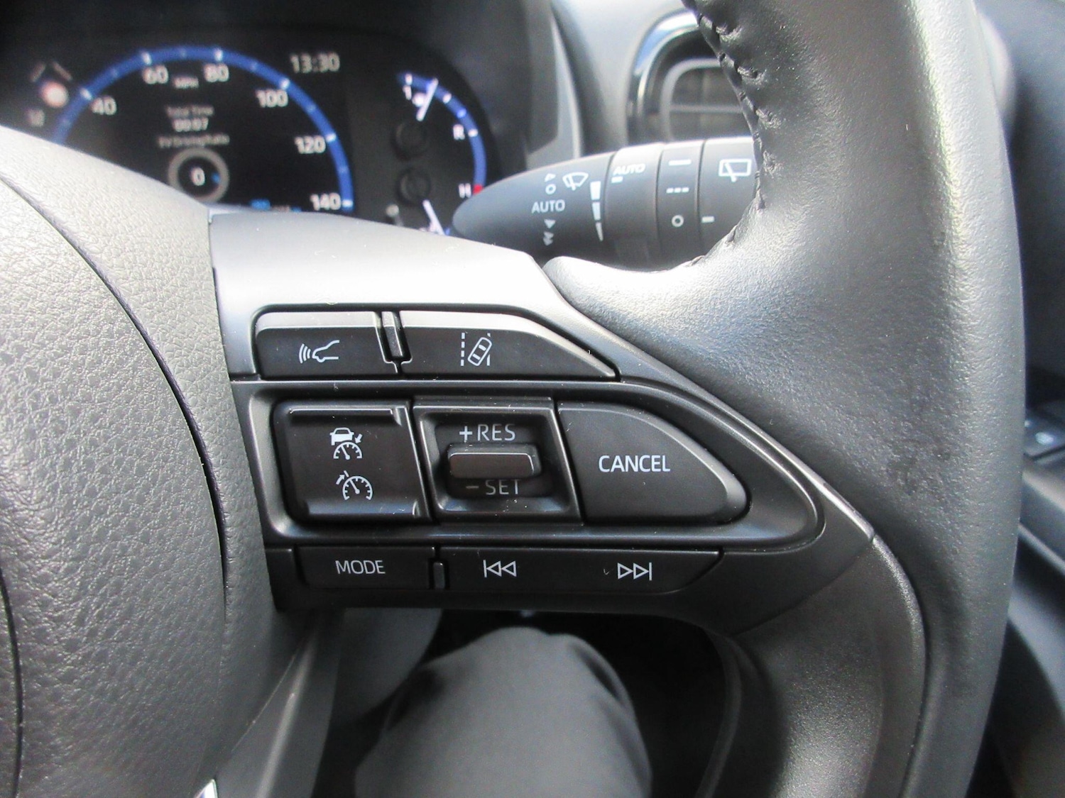 Used Toyota Yaris Cross 2023 for sale - 77290664: Photo 14