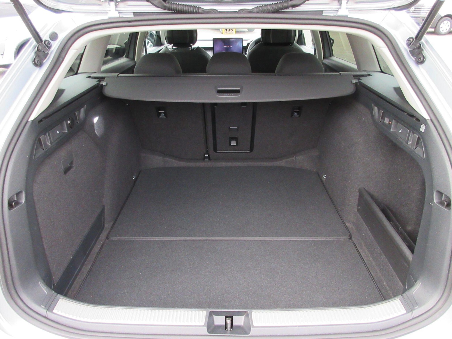 Used Skoda Superb 2024 for sale - 76458138: Photo 28