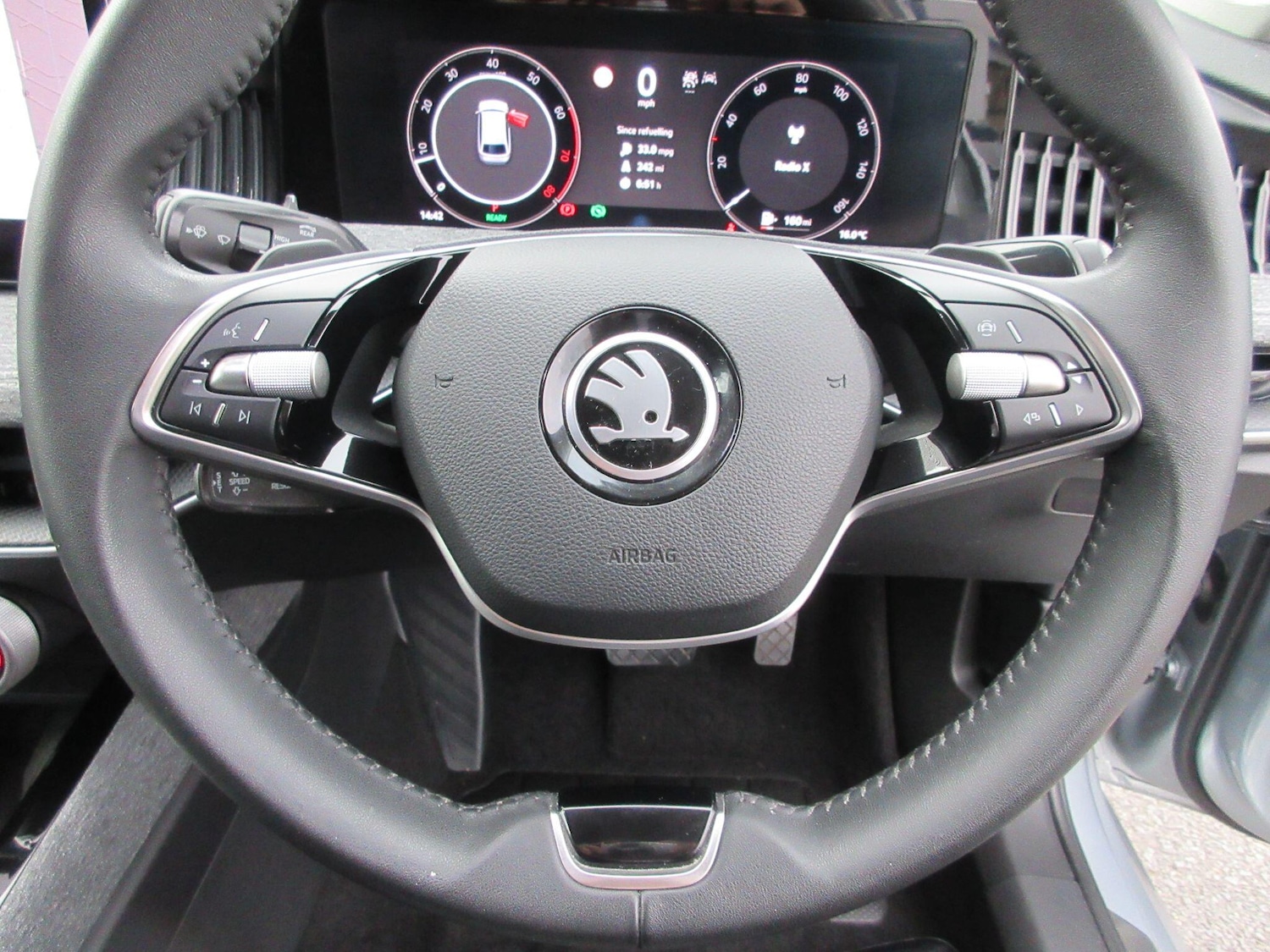 Used Skoda Superb 2024 for sale - 76458138: Photo 29