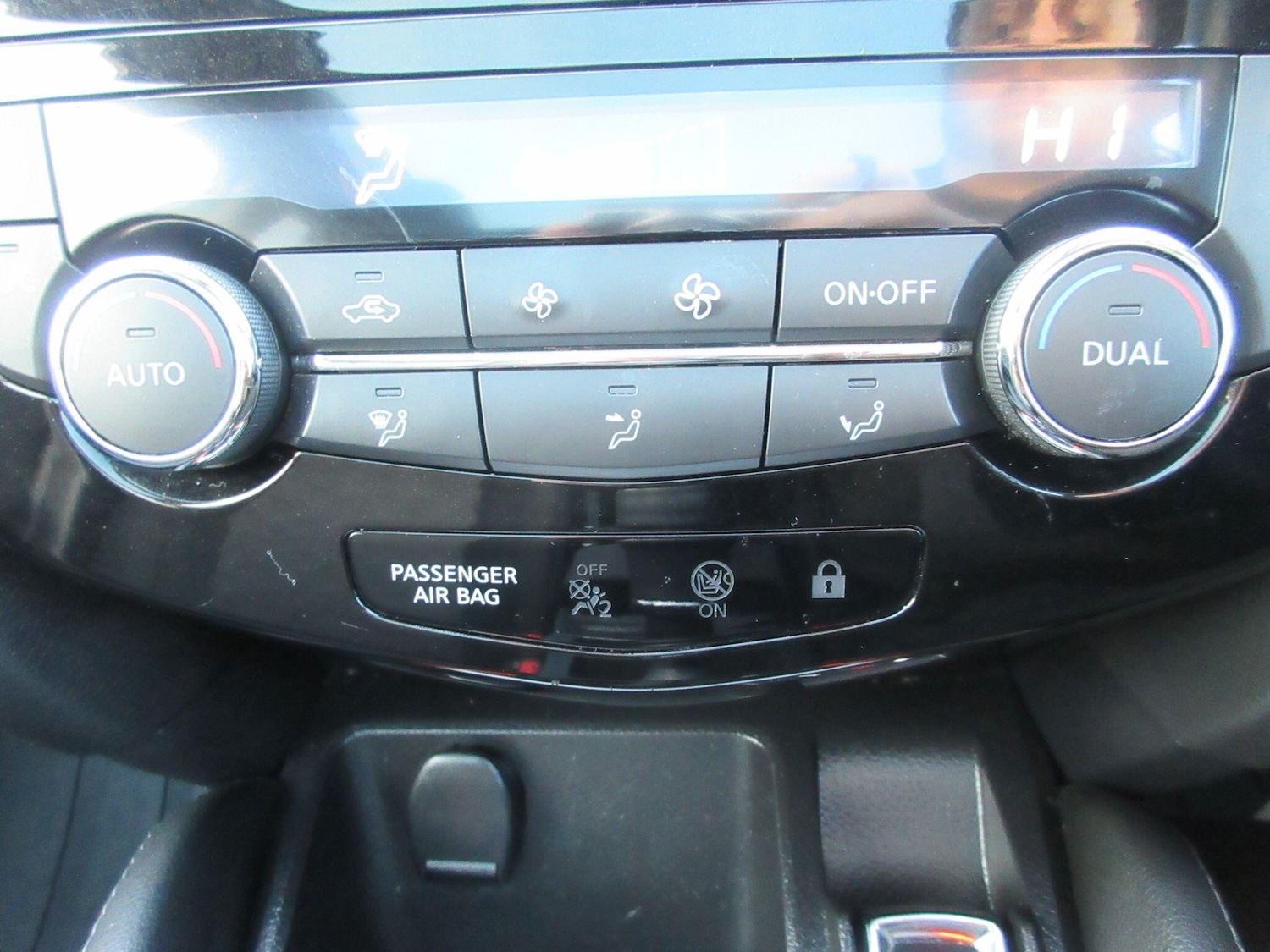 Used Nissan Qashqai for sale - 77166869: Photo 10