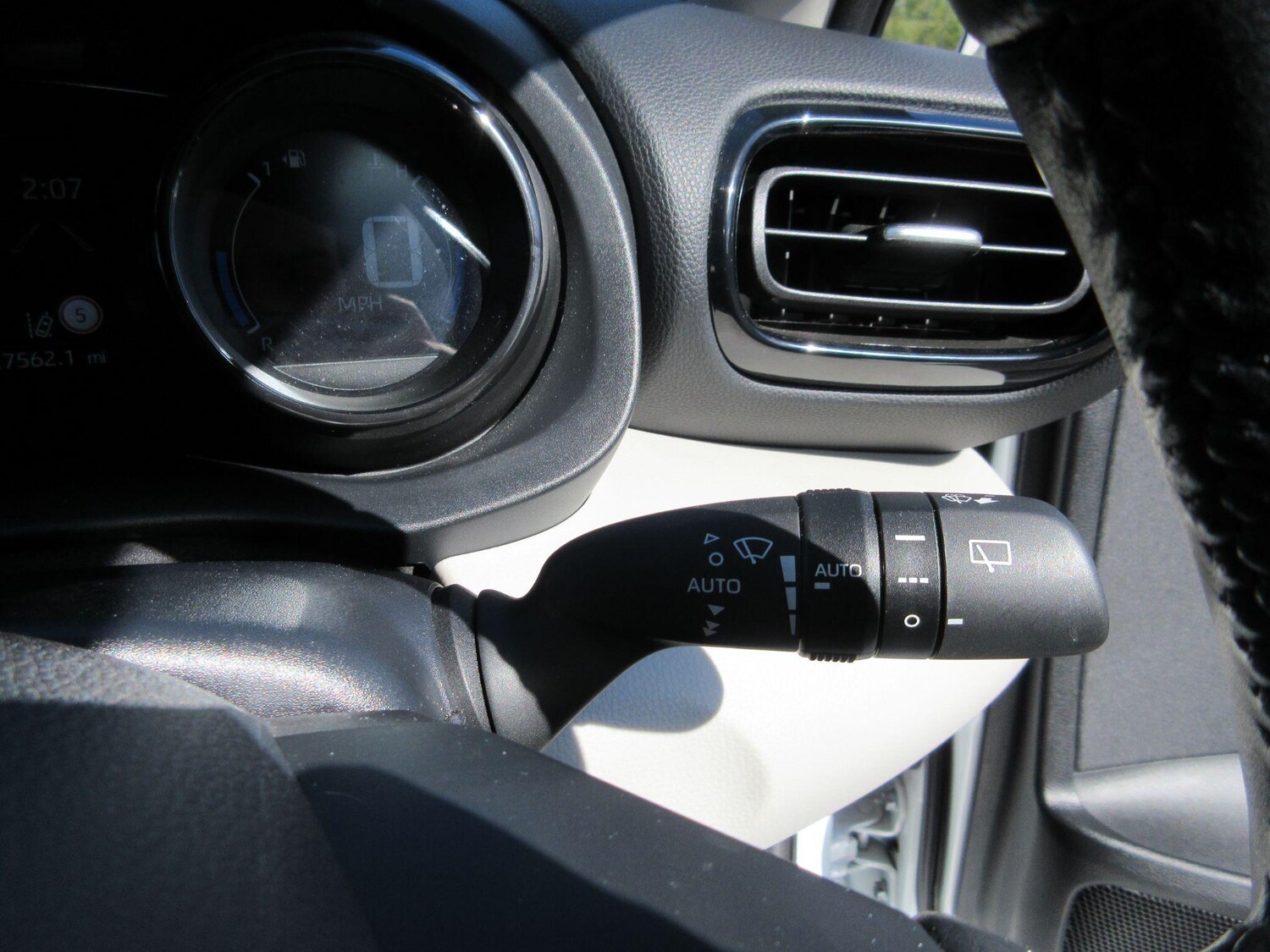 Used Toyota Yaris 2023 for sale - 75720265: Photo 27