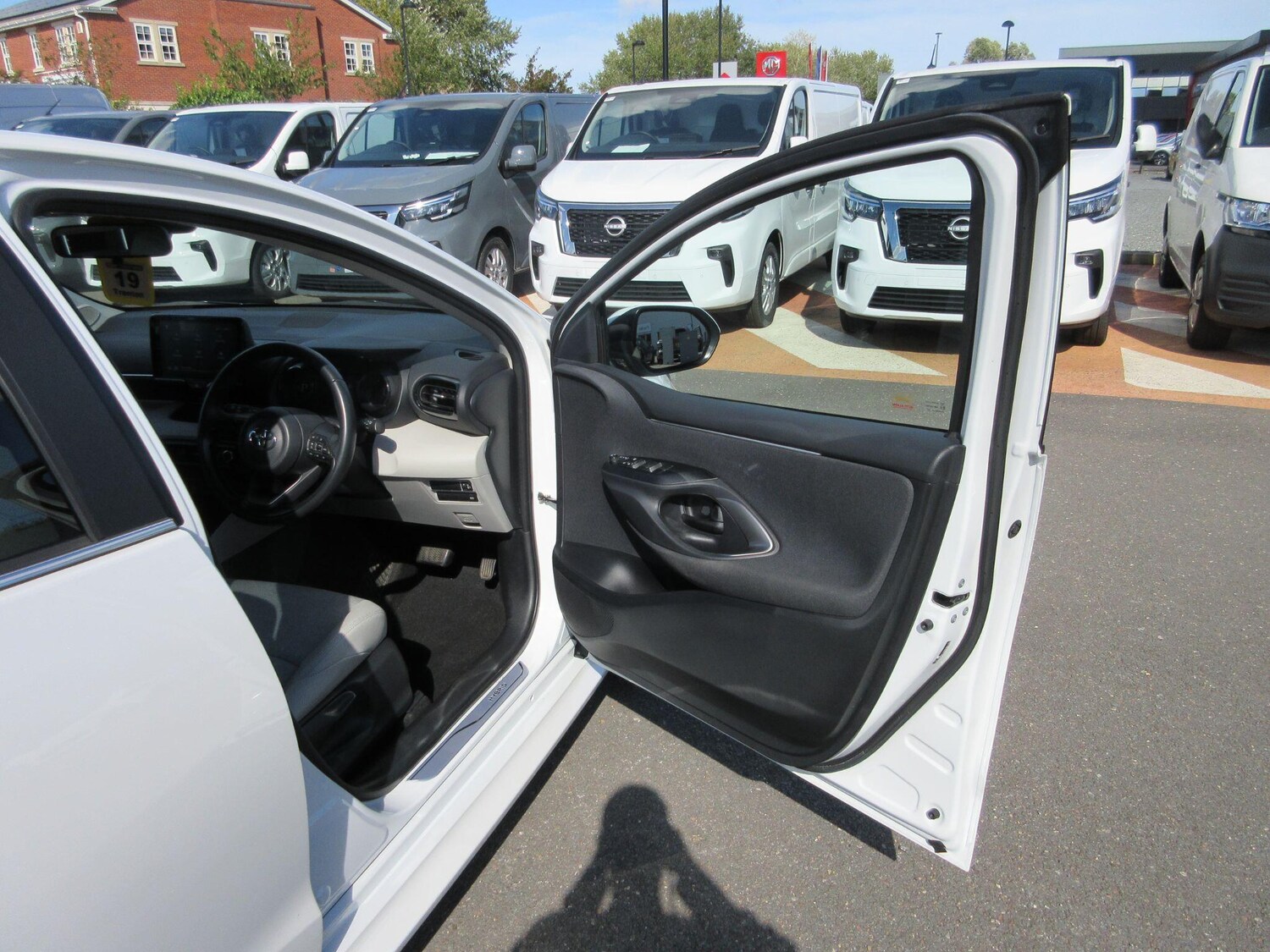 Used Toyota Yaris 2023 for sale - 75720265: Photo 32