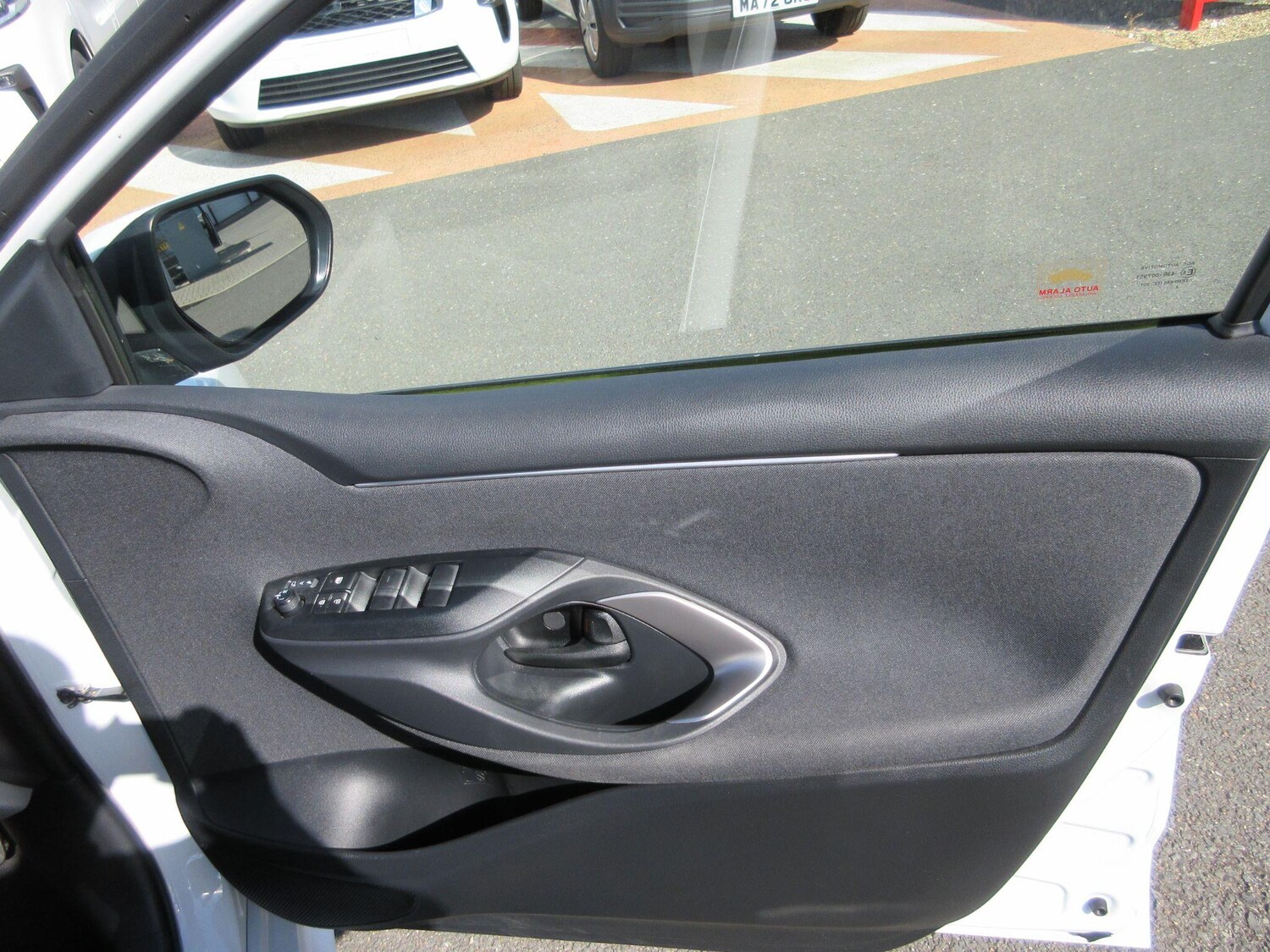 Used Toyota Yaris 2023 for sale - 75720265: Photo 33