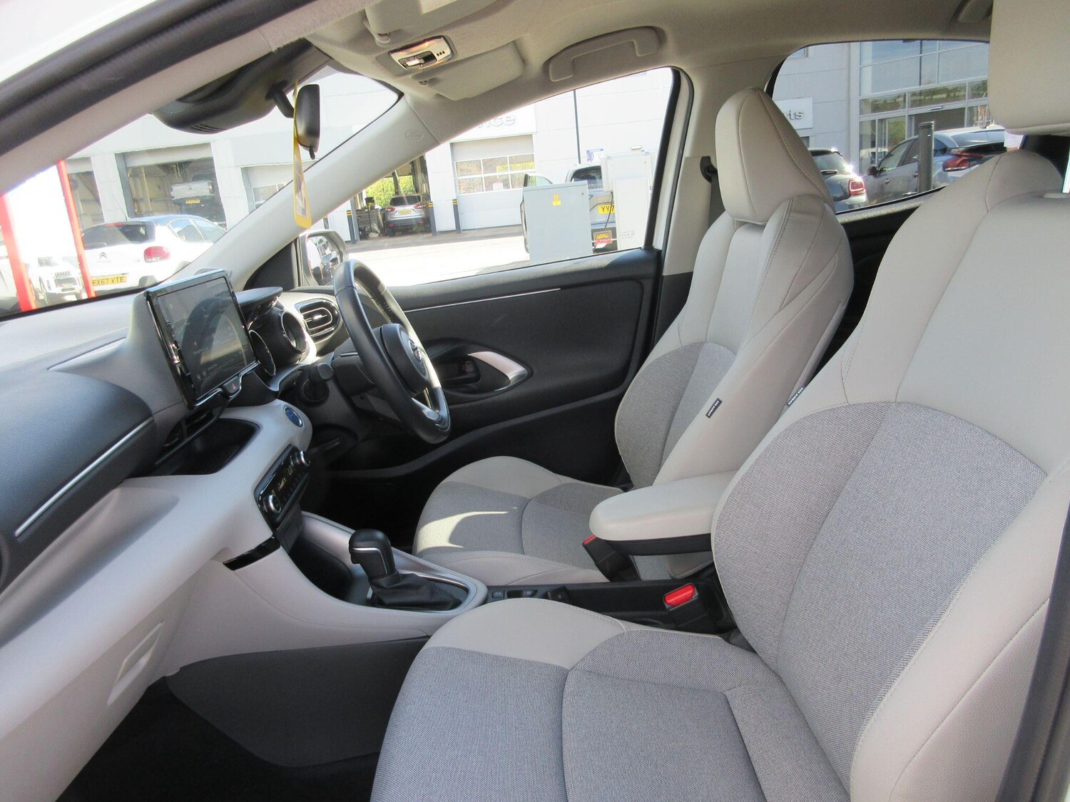 Used Toyota Yaris 2023 for sale - 75720265: Photo 44